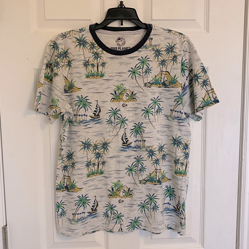 4/$10 Free Planet t-shirt